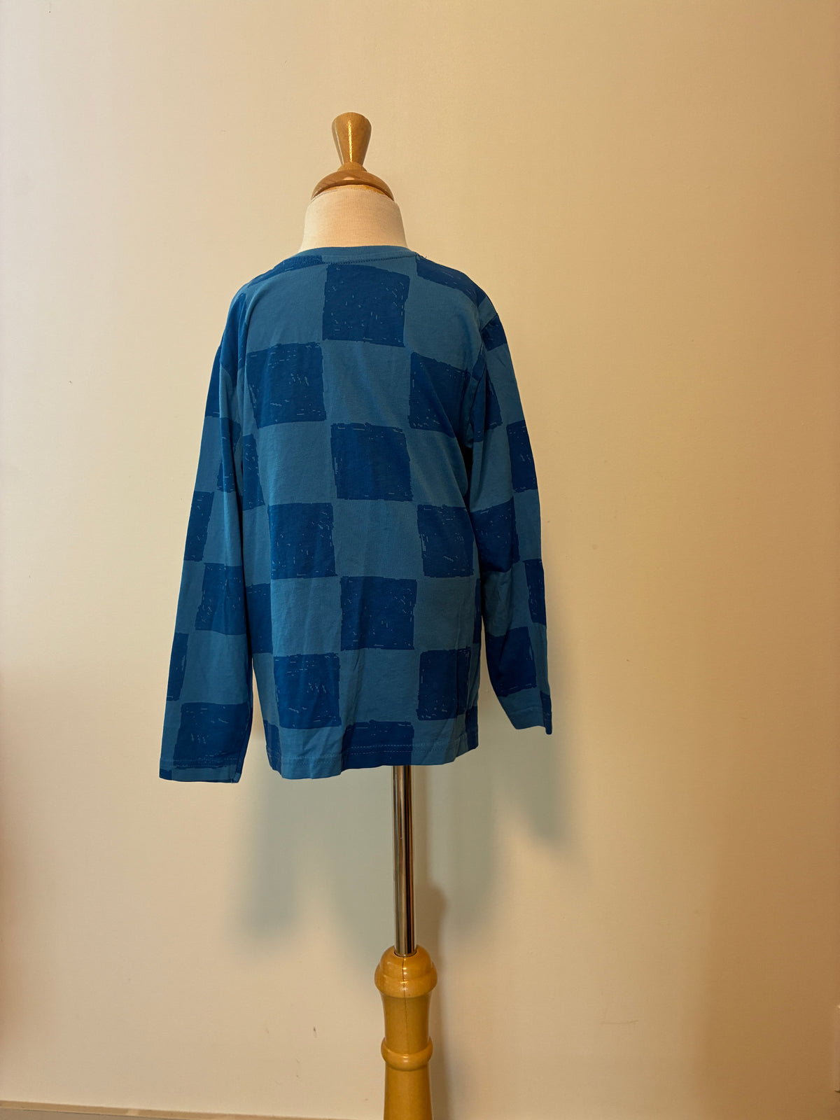 Primark shirt 6-7 year