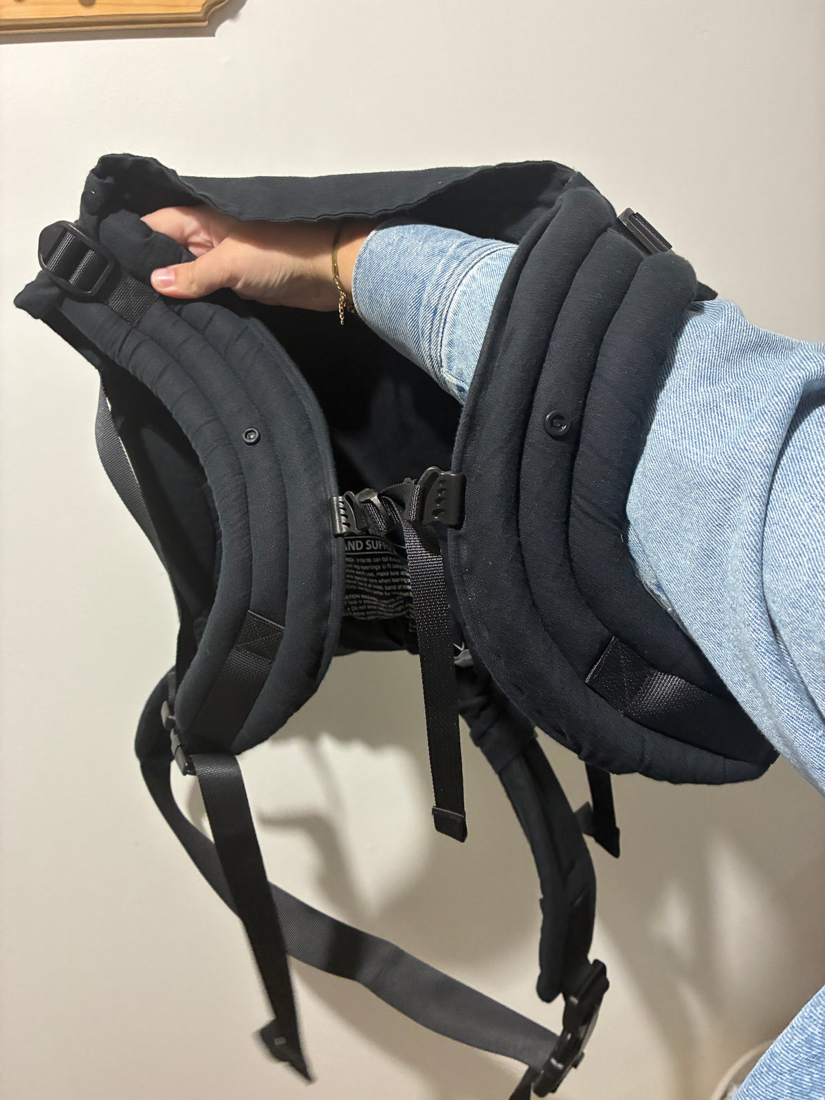 Beluga baby buckle carrier