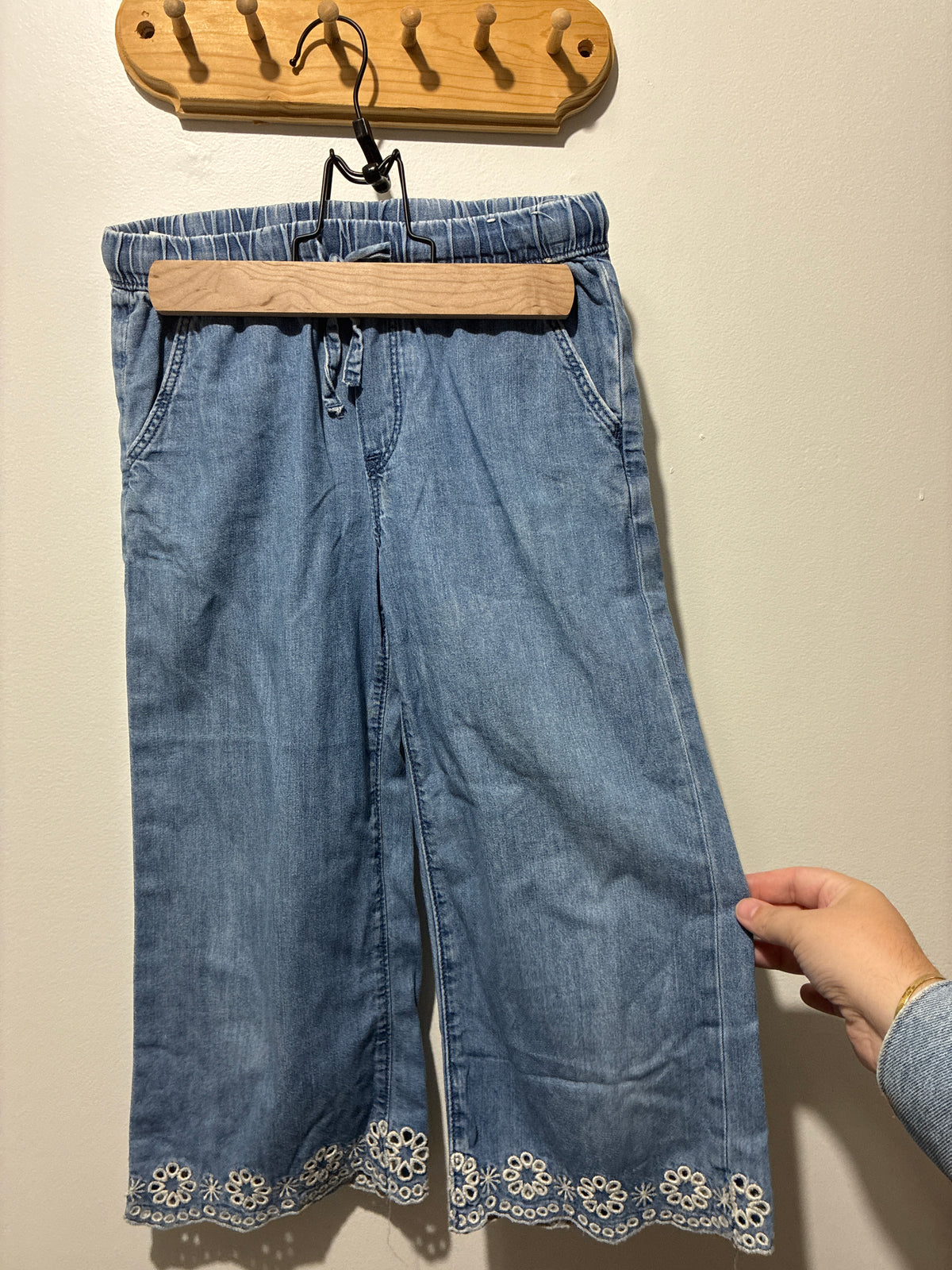 Gap jeans 8-9 year cropped length