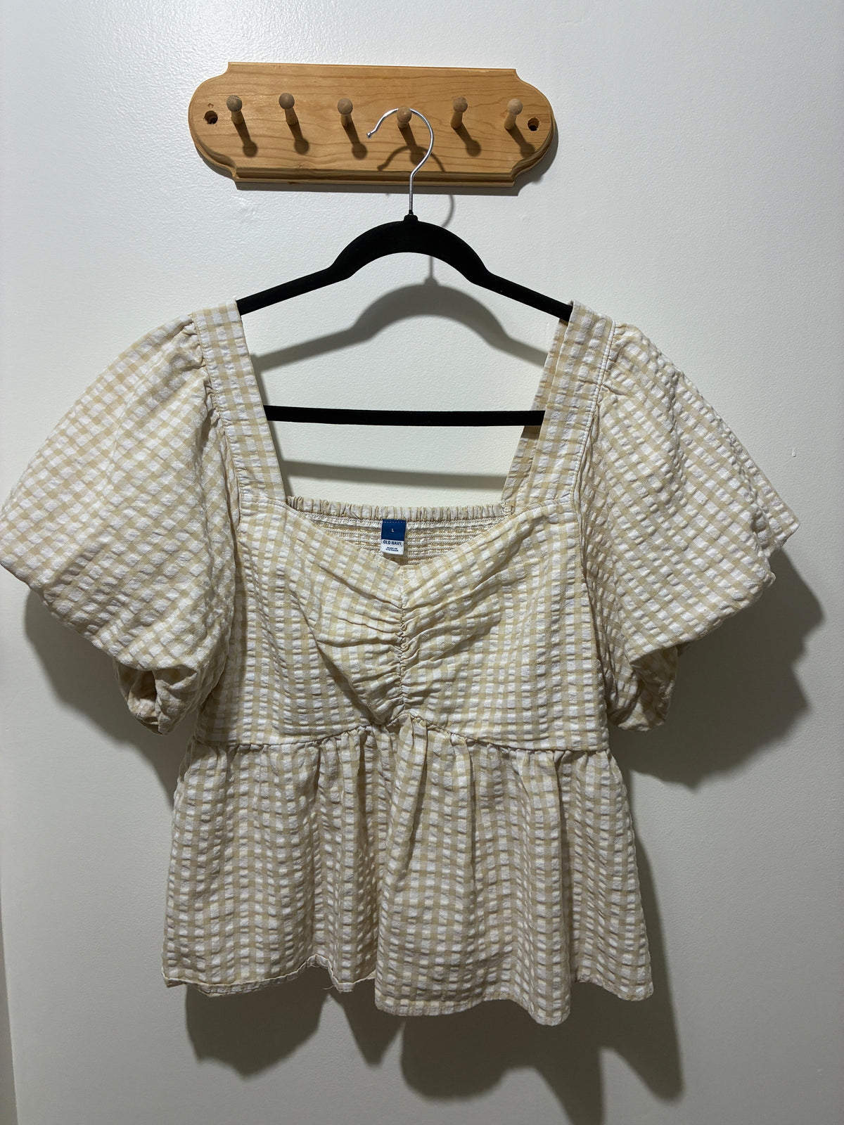 Old navy top Large