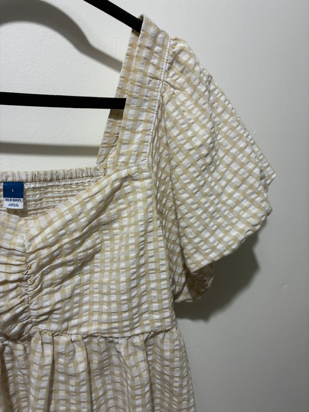Old navy top Large